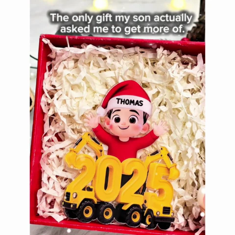 3D Effect Happy Kid With Excavator Numbers - Personalized Acrylic Ornament - Christmas Gift For Kids, Grandkids, Granddaughter, Grandson - Image 2