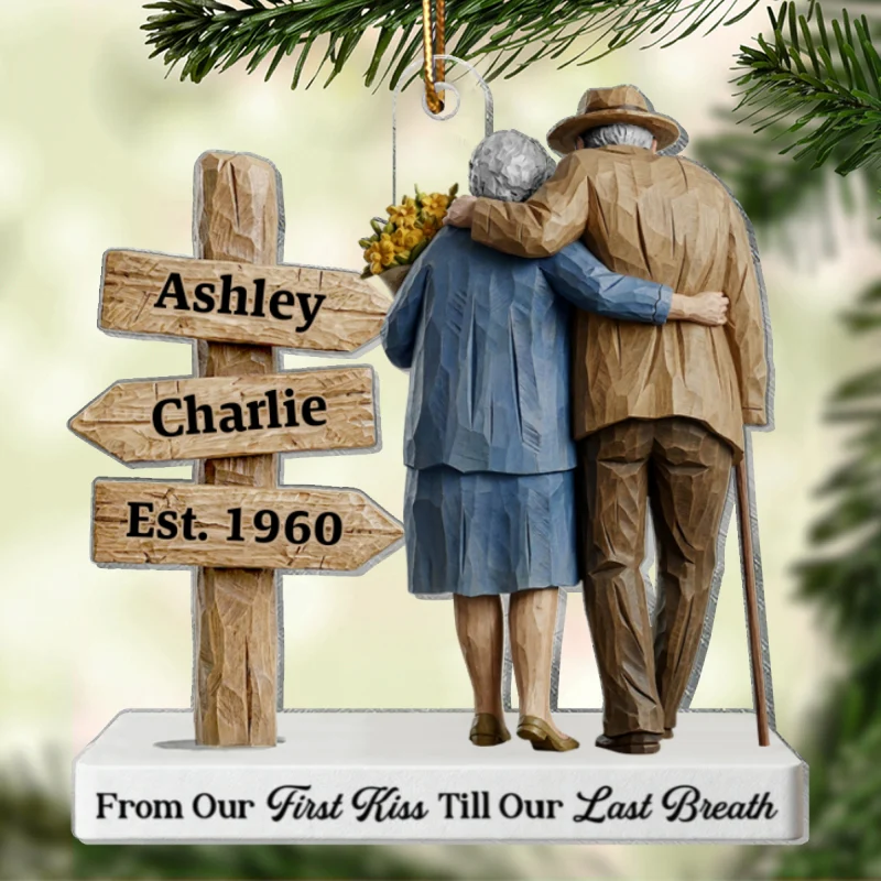 3D Effect Wooden Old Couple Sign Post - Personalized Acrylic Ornament - Heartwarming Christmas Gift For Him, For Her, For Couple - Image 9