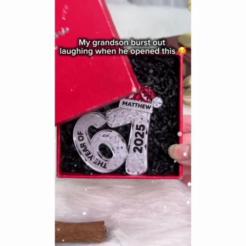 3D Effect Flat 67 Six Seven 2025 Slang Christmas - Personalized Acrylic Ornament - Funny Christmas Gift For Teen, Grandkid, Gen Alpha - Image 2
