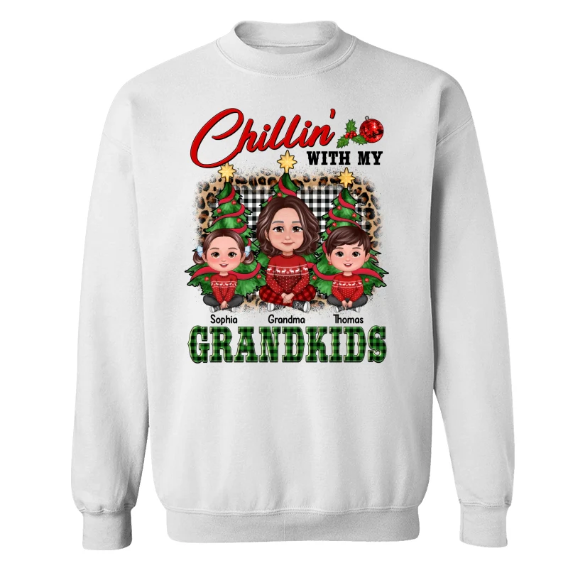 Chillin‘ With My Grandkids Crossed Legs Grandma Grandkids Personalized Shirt - Image 17