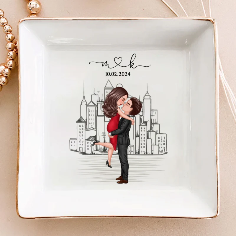 Couple Hugging Kissing Outline Landscape Personalized Jewelry Dish, Gift for Her - Image 11