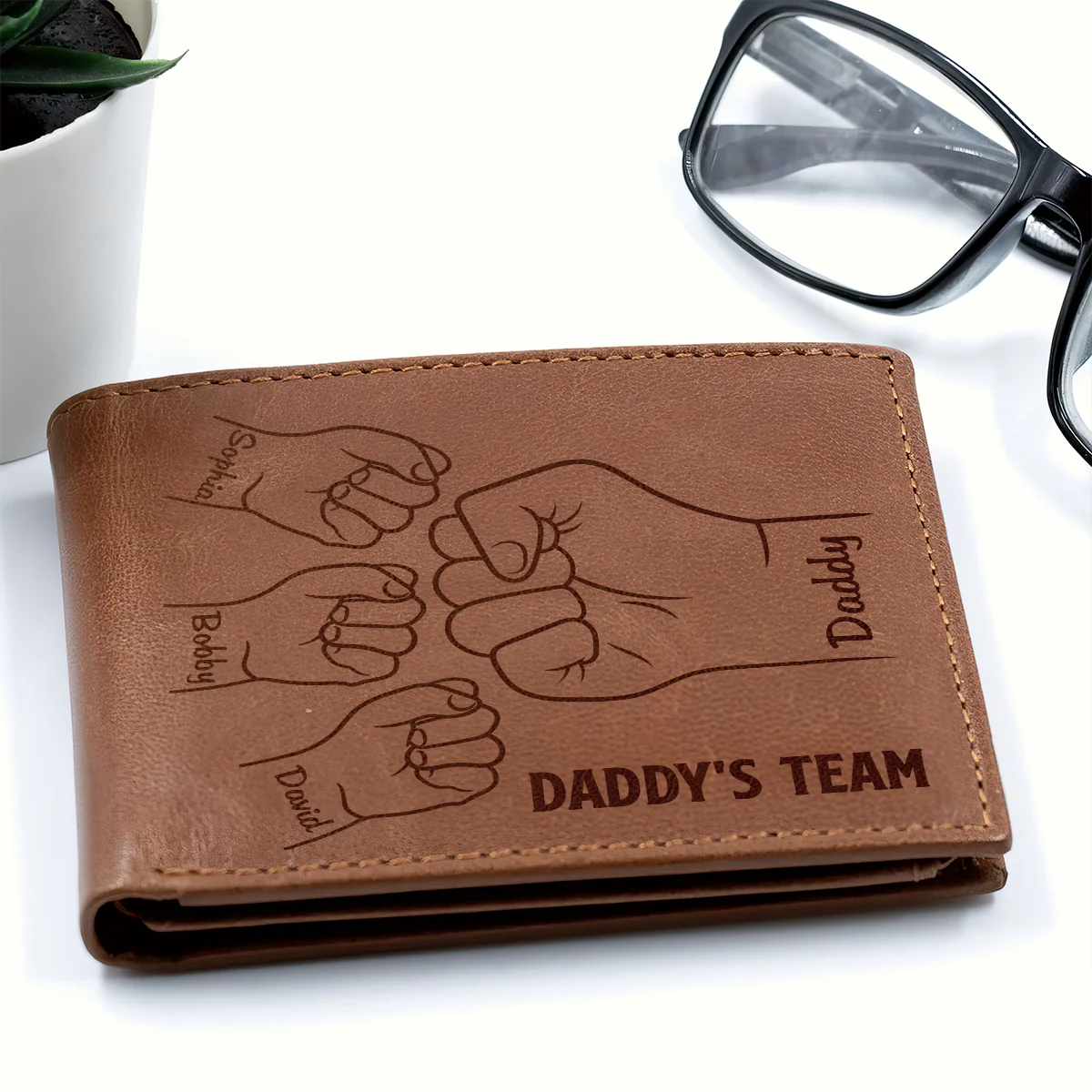 Daddy‘s Team Fist Bump Outline Personalized Printed Leather Wallet, Gift For Husband, Dad - Image 5