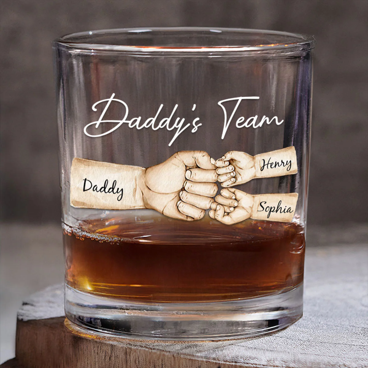 Daddy's Team Fist Bump Personalized Wine Glass, Father's Day Gift For Dad, Gift for Husband, Gift for Grandpa - Image 4