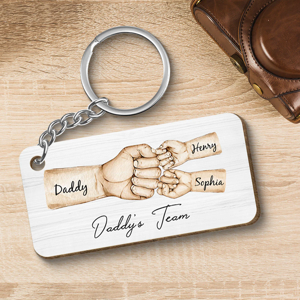 Daddy's Team Fist Bump Personalized Wooden Keychain, Father's Day Gift For Dad, For Grandpa, For Husband