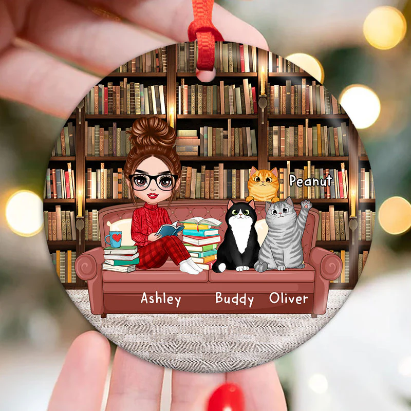 Doll Girl Reading Books And Cats On Sofa Personalized Circle Ornament - Image 2