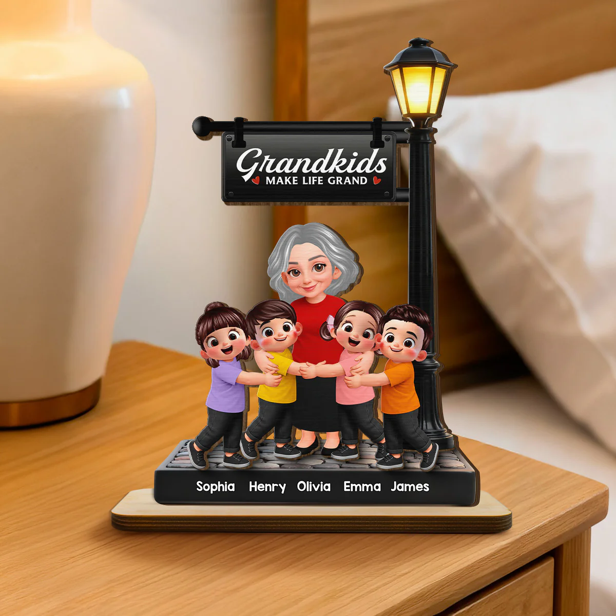 Grandma And Grandkids Happy Together Under Lamp Post - Personalized 2-Layered Wooden Plaque - Gift For Grandma - Image 3