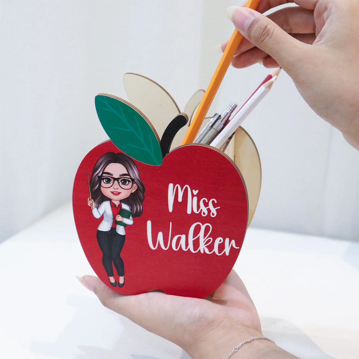 Happy Doll Teacher Personalized Apple Shaped Pen Pencil Holder, Office Decor for Teacher - Image 4