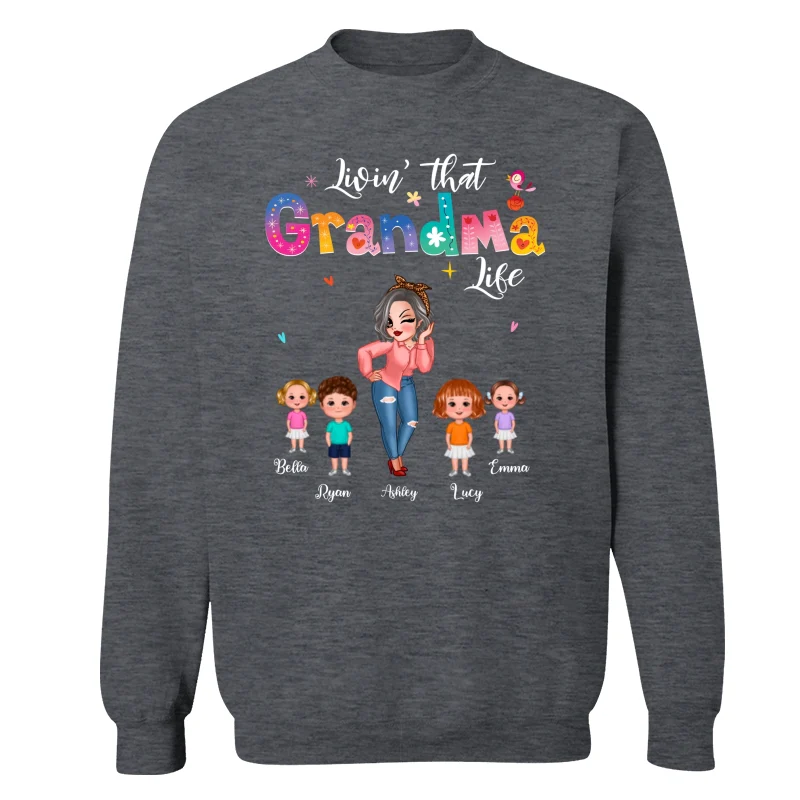 Livin‘ That Grandma Life Pretty Woman & Kids Gift For Grandma Personalized Dark Shirt - Image 17