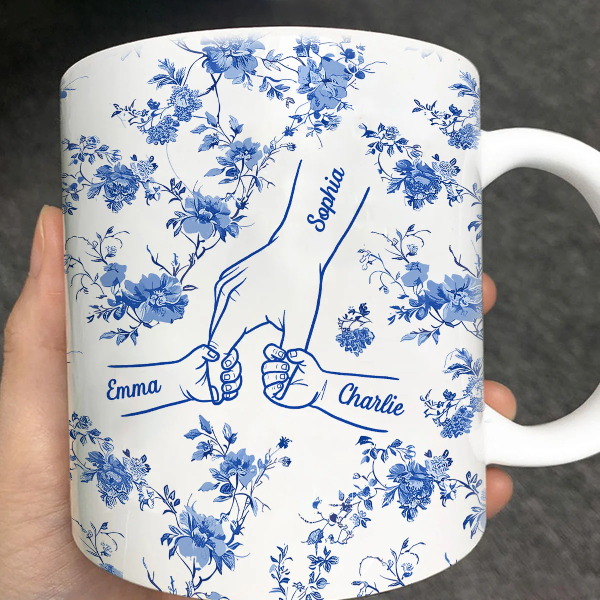 Mom & Kids Hands Holding Outline Chinoiseries Pattern Personalized Mug - Image 6