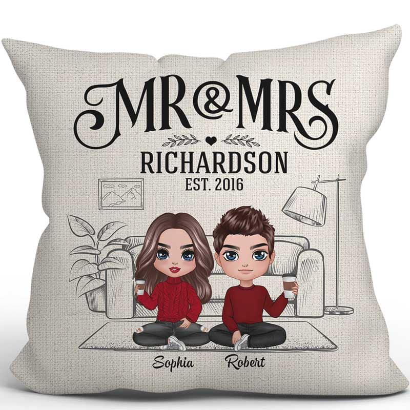 Mr & Mrs Family Name Couple Valentine‘s Day Gift Personalized Pillow