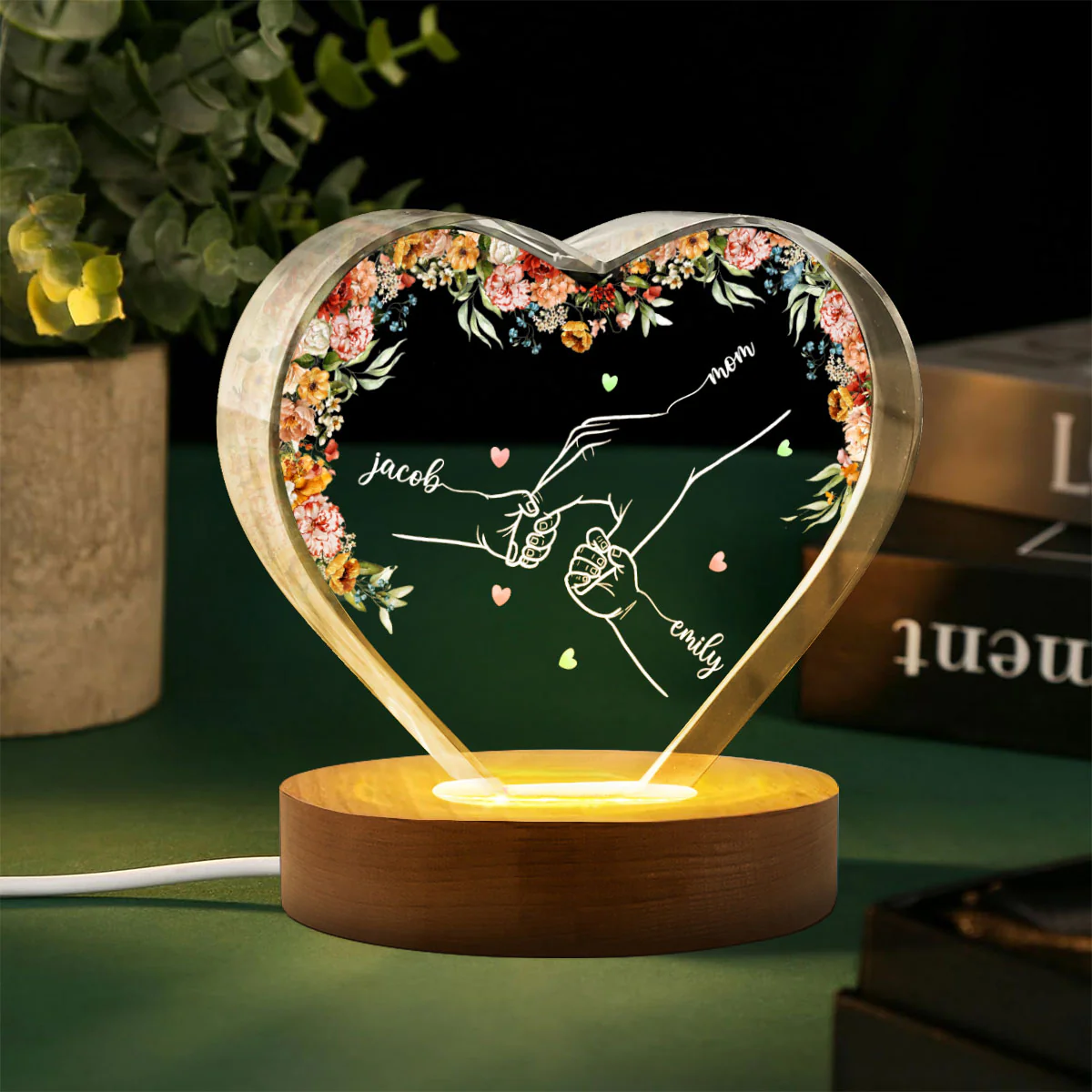 Personalized Name Mom And Kid Hands Premium Crystal Heart LED, A Timeless Treasure for Mom, Free Shipping Included - Image 7