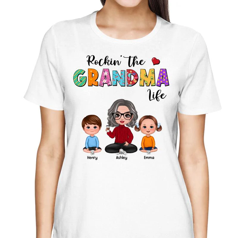 Rockin‘ Grandma Life Colorful Pattern Personalized Shirt - Image 2