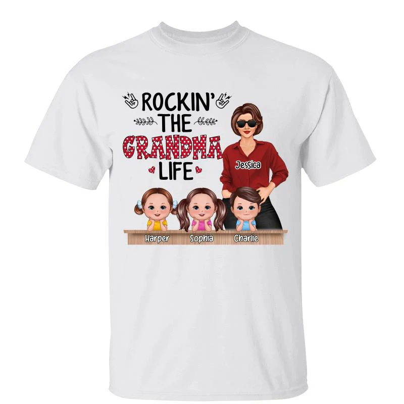 Rockin‘ Grandma Life Grandkids Chin On Hands Personalized Shirt