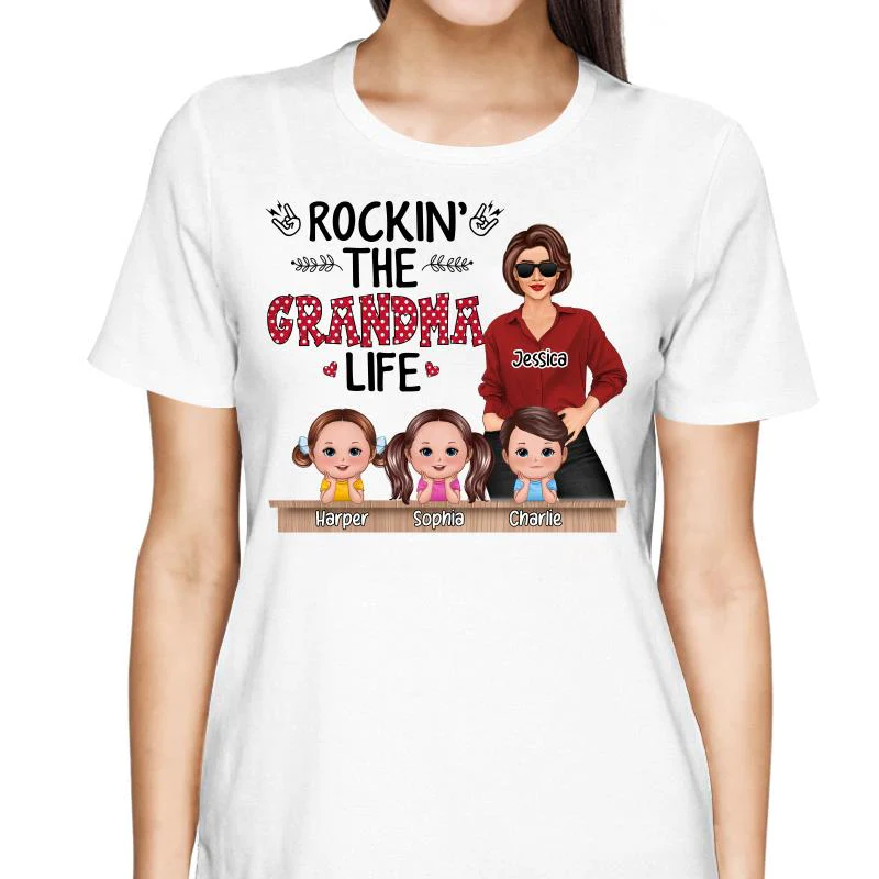 Rockin‘ Grandma Life Grandkids Chin On Hands Personalized Shirt - Image 2