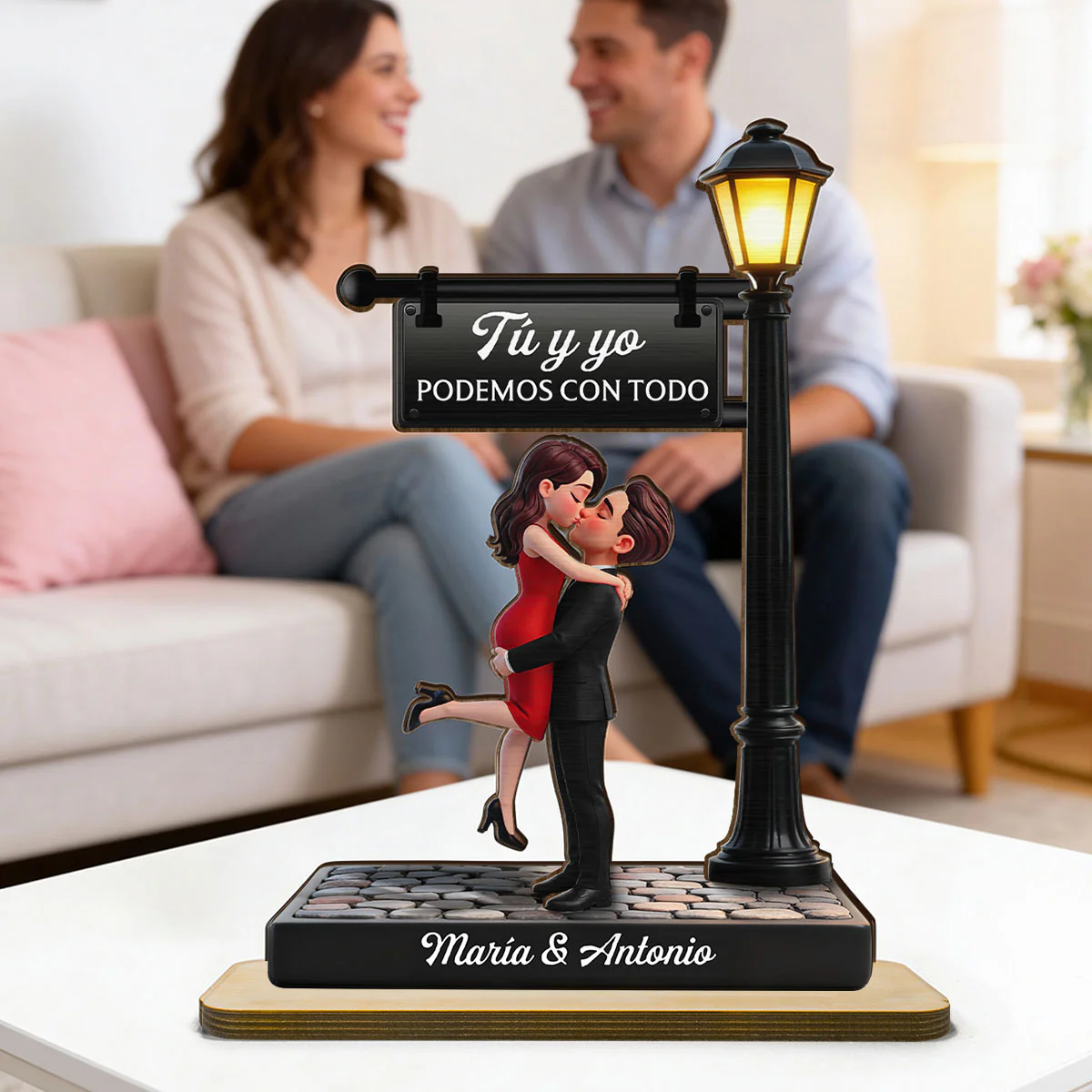 Romantic Spanish Couple Hugging Kissing Under Street Lamp Post - Personalized 2-Layered Wooden Plaque - Heartfelt Gift For Couple - Image 7