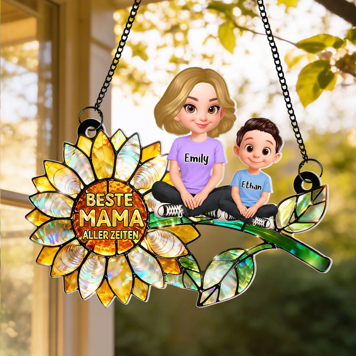 Sonnenblumen-Mama mit Kindern – Personalisierter Suncatcher fürs Fenster – Liebevolles Muttertagsgeschenk für Mama oder Ehefrau - Image 2