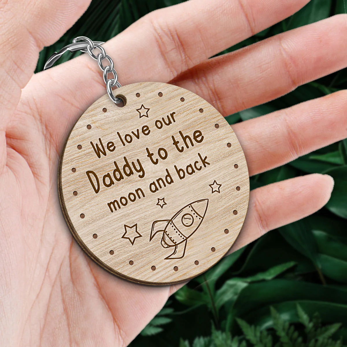 We Love My Daddy To The Moon And Back Doll Kids Father‘s Day Gift For Dads Personalized Wooden Keychain - Image 2